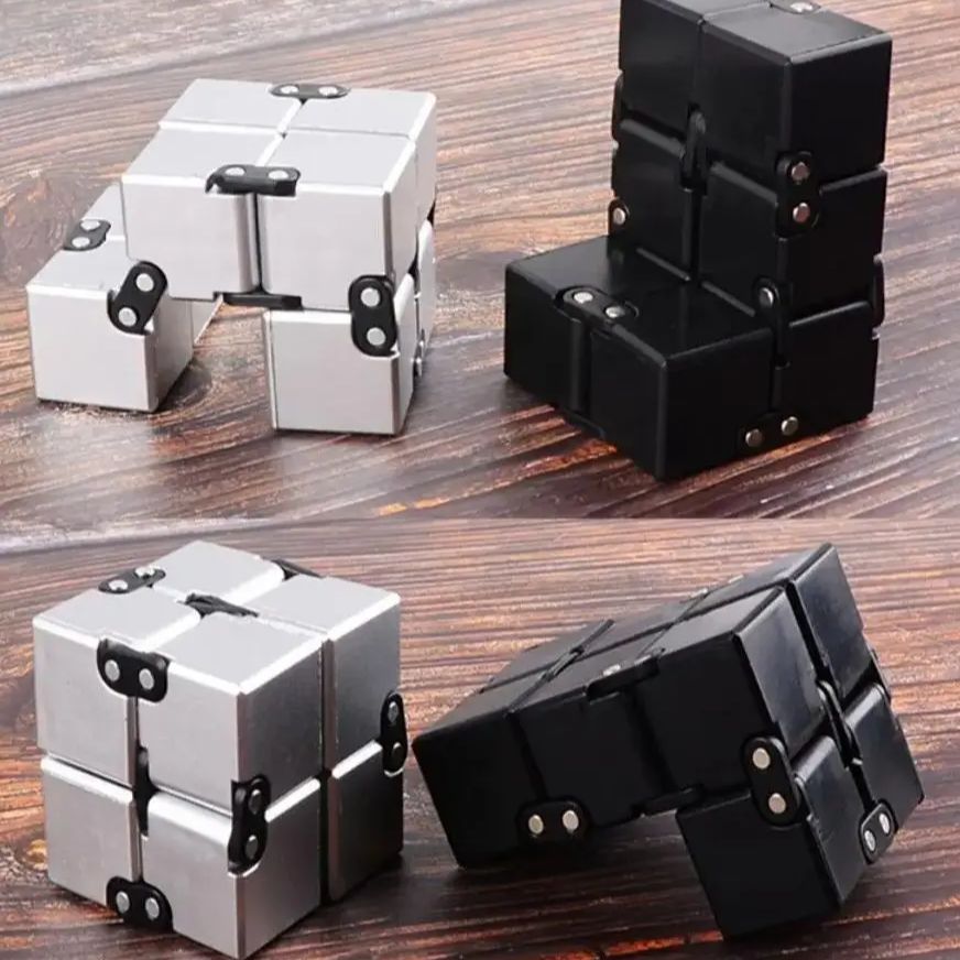 Cubo infinito de Metal para al - Model Kit Infinite Dimension reseña y precio