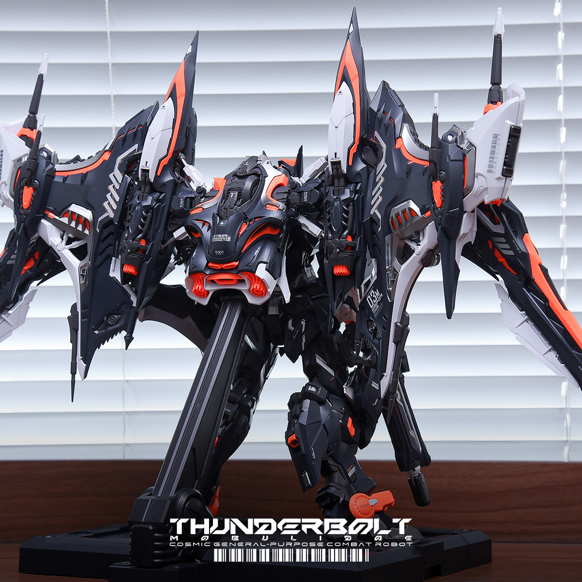THUNDERBOLT MOBULIDAE 1/100 Ju - Model Kit Infinite Dimension reseña y precio