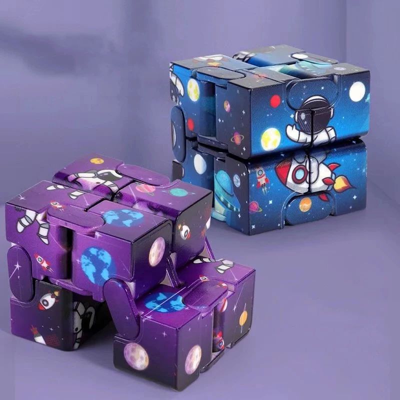 Cubo mágico con tapa infinita, - Model Kit Infinite Dimension reseña y precio